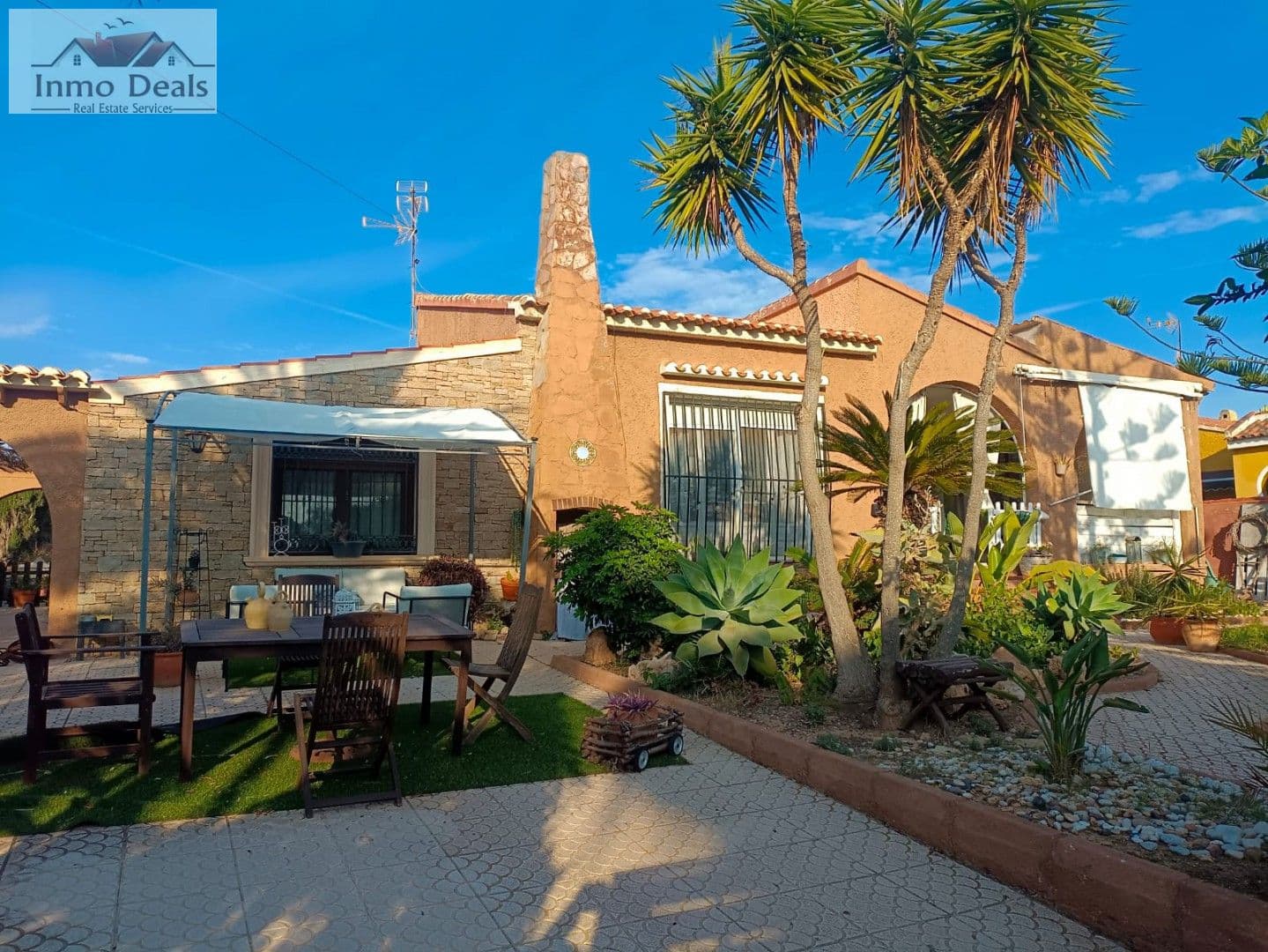 Radhus i Aguas Nuevas, Torrevieja